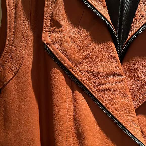 Leather/Knit Mixed Vest - Picture 6 of 6